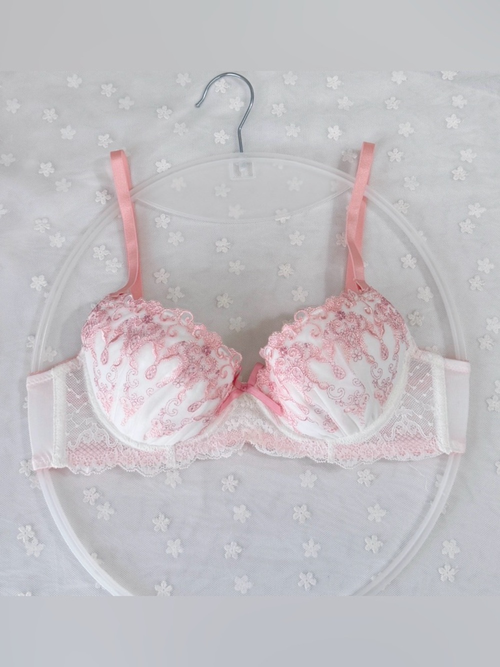 Sold Out! US-32B/JP-C70 Japanese Brand Glittery Gorgeous Floral Embroidery Bra